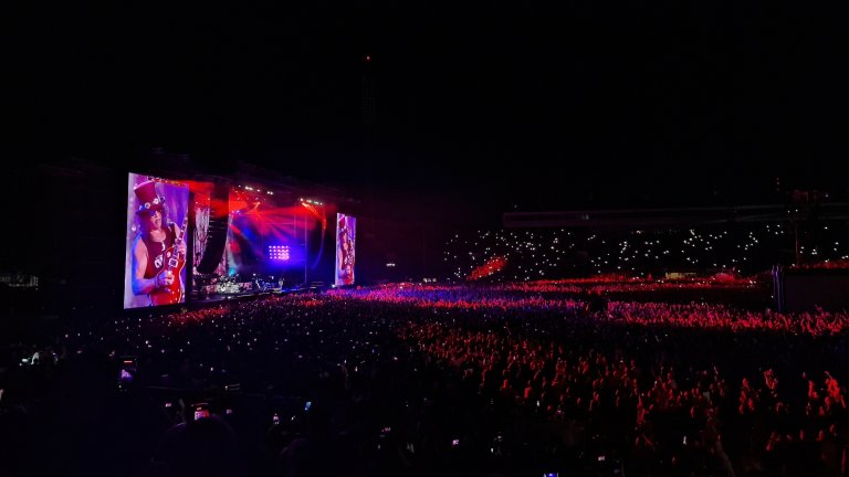 Guns N’ Roses и шоуто, което върна сърцата ни