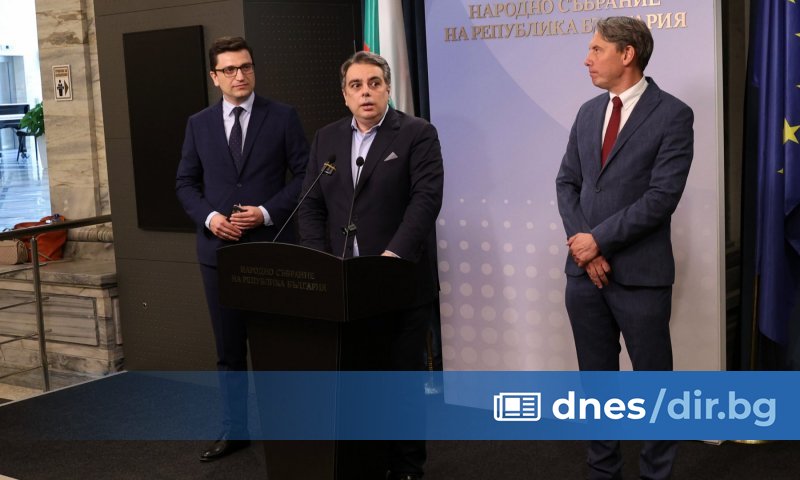 Виж още Иван Костов предложи ограничаване ръста на заплатите, тавани