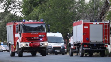 Напълно загасен е пожарът в цеха в Средец, чакат данните за състоянието на въздуха