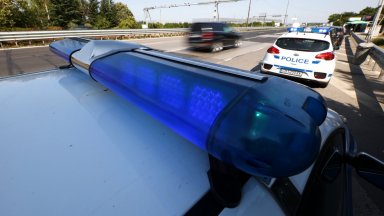 Шофьор се е опитал да прегази по време на операция за