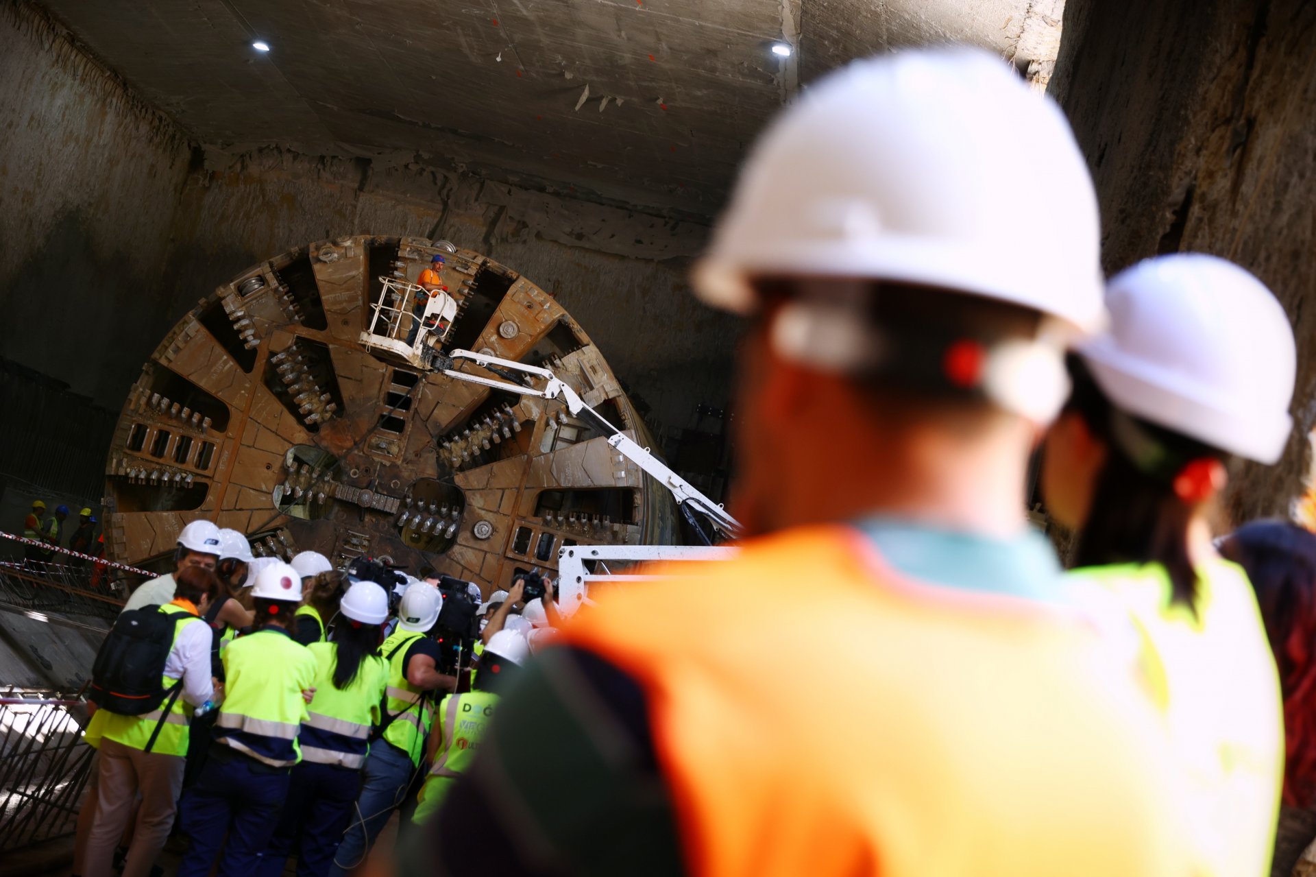  Строителната площадка на метростанция 