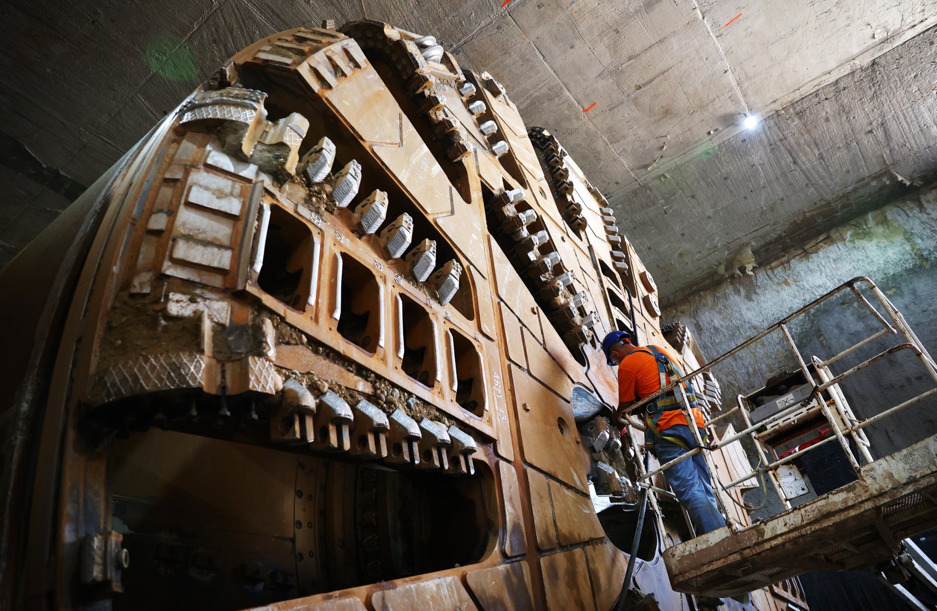  Строителната площадка на метростанция 