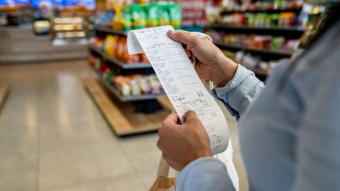 Европейците харчат по-малко, започват да спестяват повече
