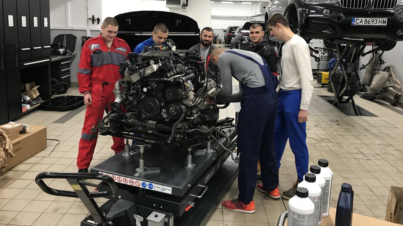 Тренировъчния център на BMW България в "М Кар София"