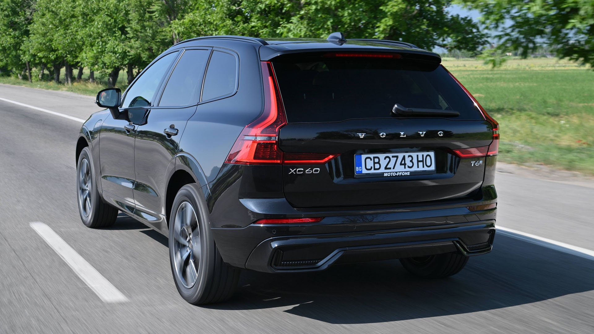 Volvo XC60 T6 PHEV eAWD 