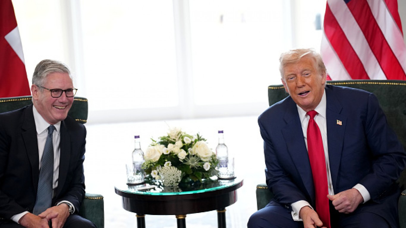 Тръмп към Стармър: "Сондирай, бейби, сондирай!"  