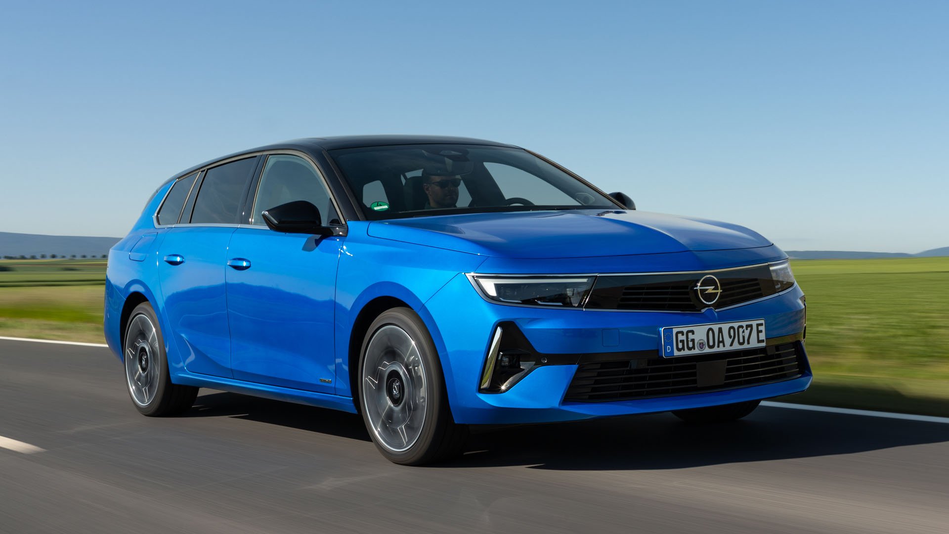Opel Astra Sports Tourer Plug-in Hybrid 