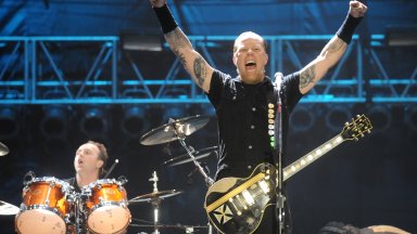 Джеймс Хетфийлд предложи брак на приятелката си по време на гмуркане с акули 