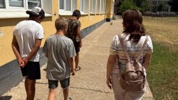 Установиха физическо, сексуално и психическо насилие на деца в интернат във Варненци (снимки)