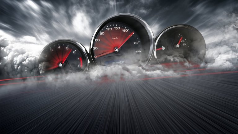 С 1 г. стаж и куп нарушения: Хванаха младежи в автогонка в София, глобиха ги с по 1553 евро