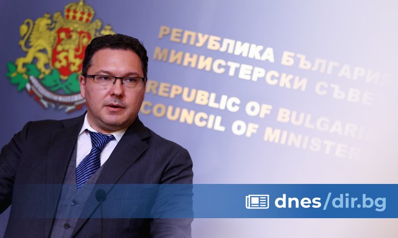 Не знам къде президентът Румен Радев е видял срив на