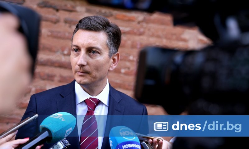 Решението е лично мое, няма никакъв натиск. Това каза пред