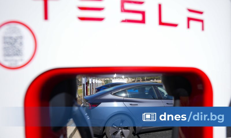 Съд във Флорида осъди в петък компанията Тесла за смъртоносна