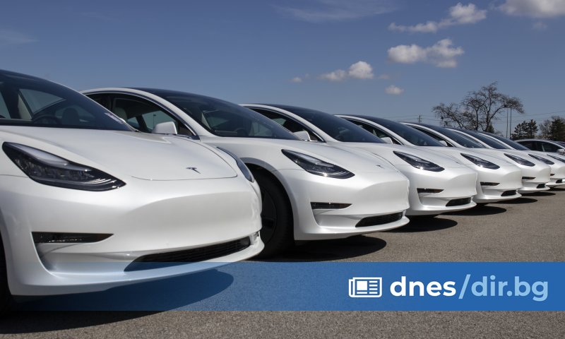 Съд във Флорида осъди в петък компанията Тесла за смъртоносна