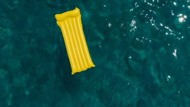 12 годишно дете от България се удави в морето край плажа