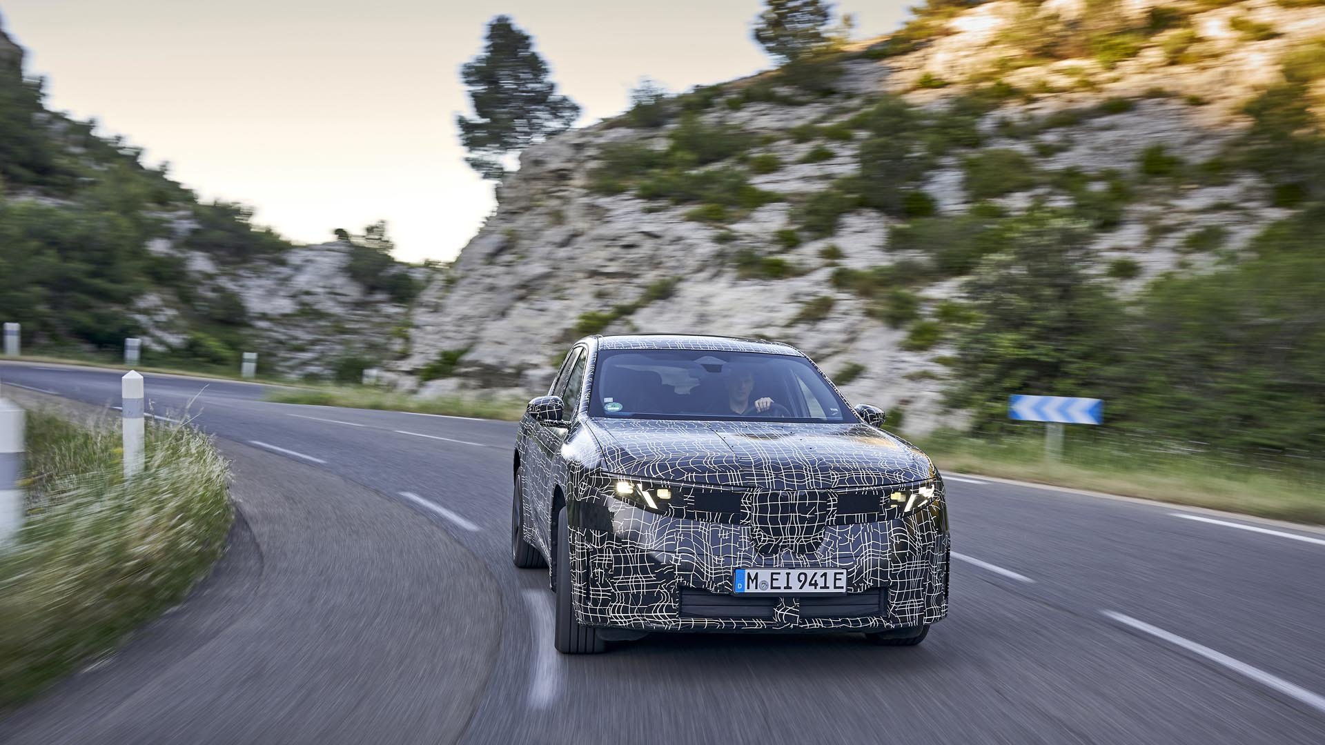 Финални тестове на новото изцяло електрическо BMW iX3