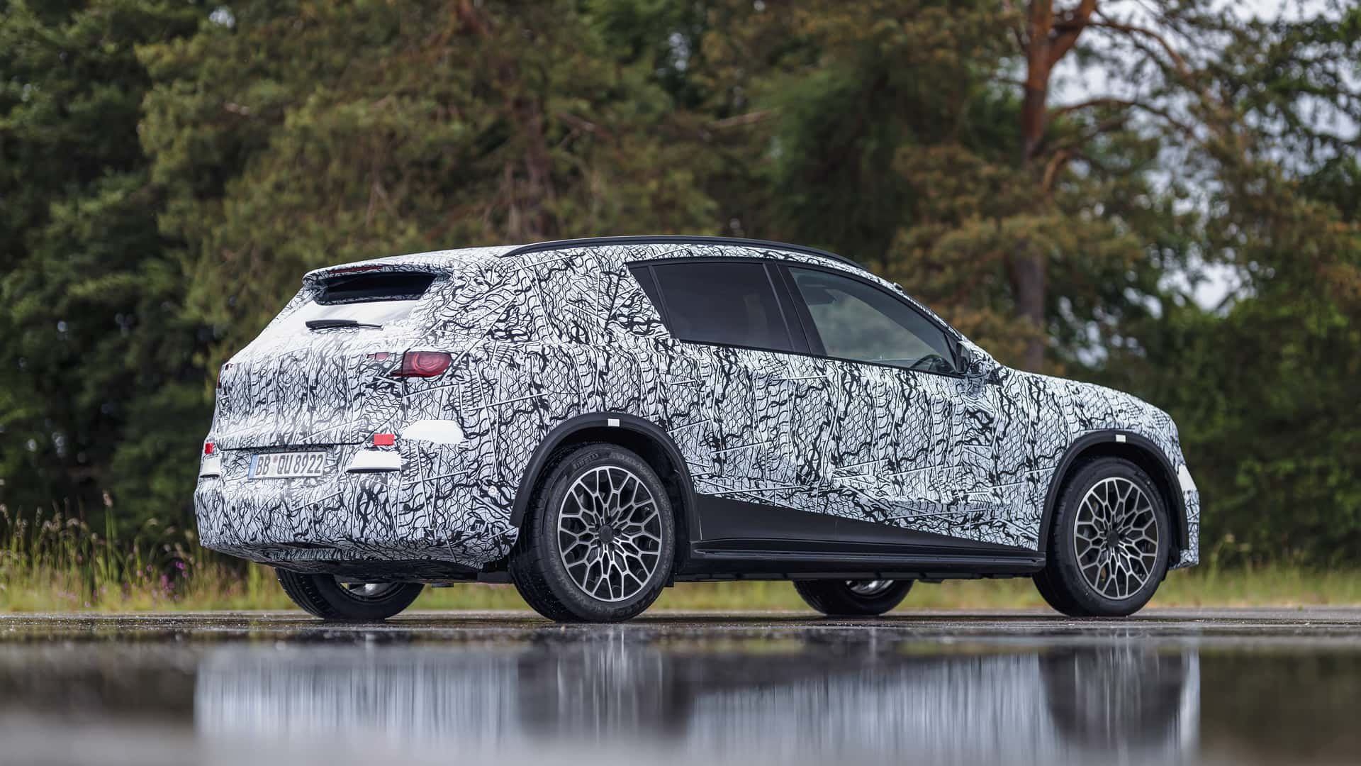 Прототип на новия Mercedes-Benz GLC с EQ технология