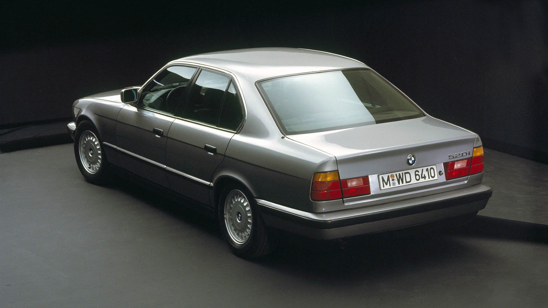 BMW 520i (E34, от 1988 г.).