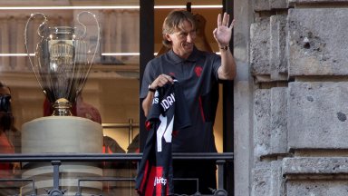 Сбъдната мечта: Хиляди приветстваха развълнувания Модрич в Милано
