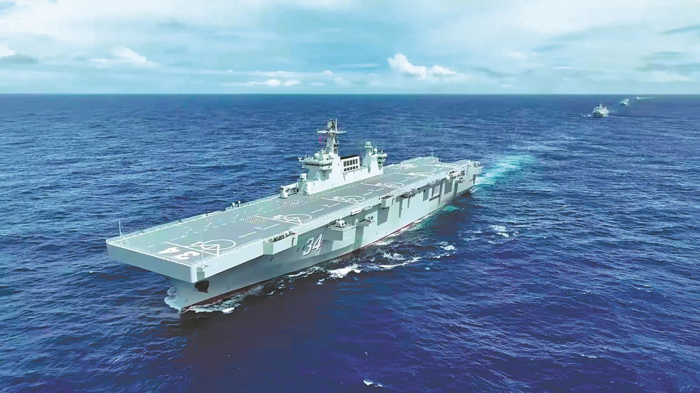 Китай показа нов десантен кораб