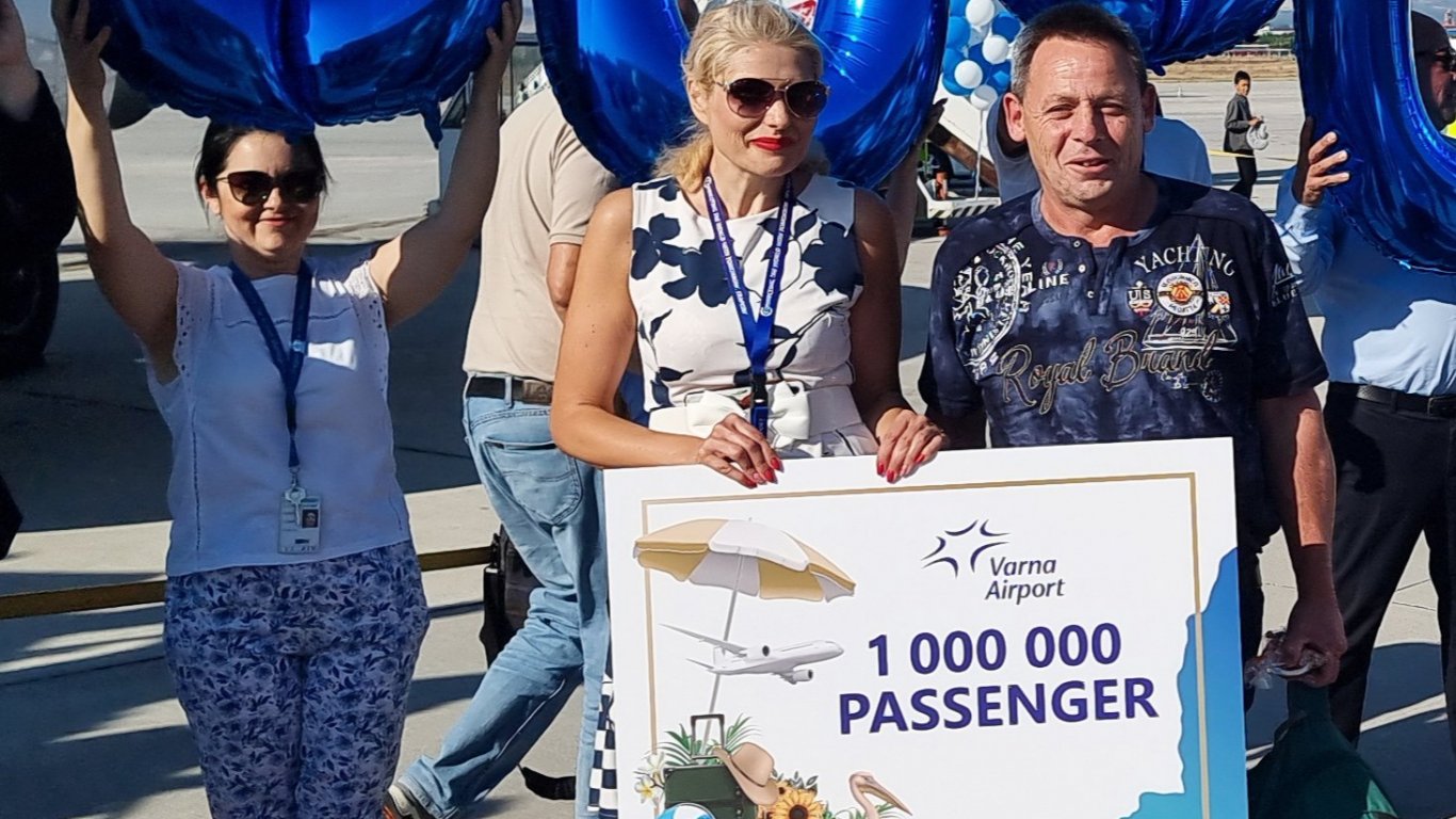 Едномилионният пътник за тази година пристигна на летището във Варна с полет от Франкфурт