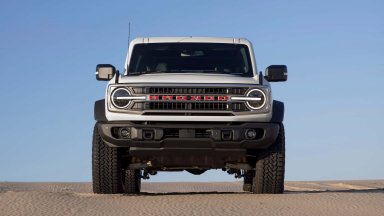 Ford пусна юбилейно издание на Bronco в оригиналния бял цвят "Уимбълдън"