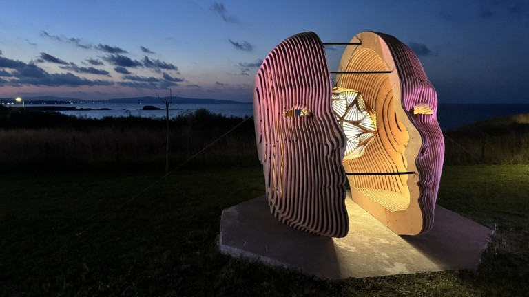 Близо 6000 минути светлинно изкуство предложи първото морско издание на фестивала LUNAR