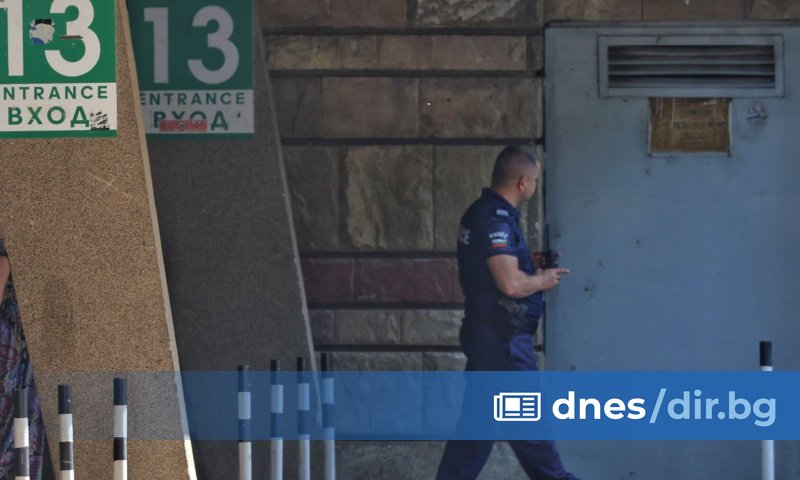 Тялото, , е на 36-годишен треньор по тенис, съобщи БНТ.
Трупът