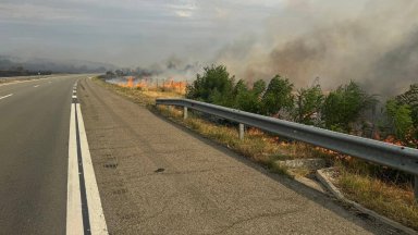 Отвориха магистрала Марица за движение след 8 часова обсада на огъня