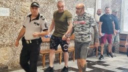 Домашен арест вместо задържане под стража за петима от "Хелс Ейнджълс"