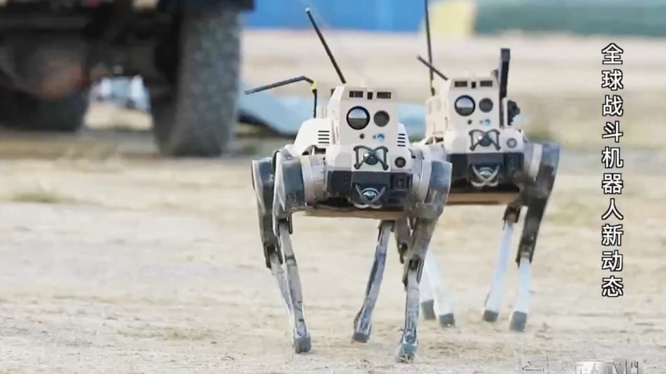 Ето кой ще щурмува окопите: Китай се въоръжава с атакуващи вълци-роботи