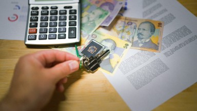 Румънците в паника: Нов проект за частните пенсии роди страхове от "скрита конфискация"