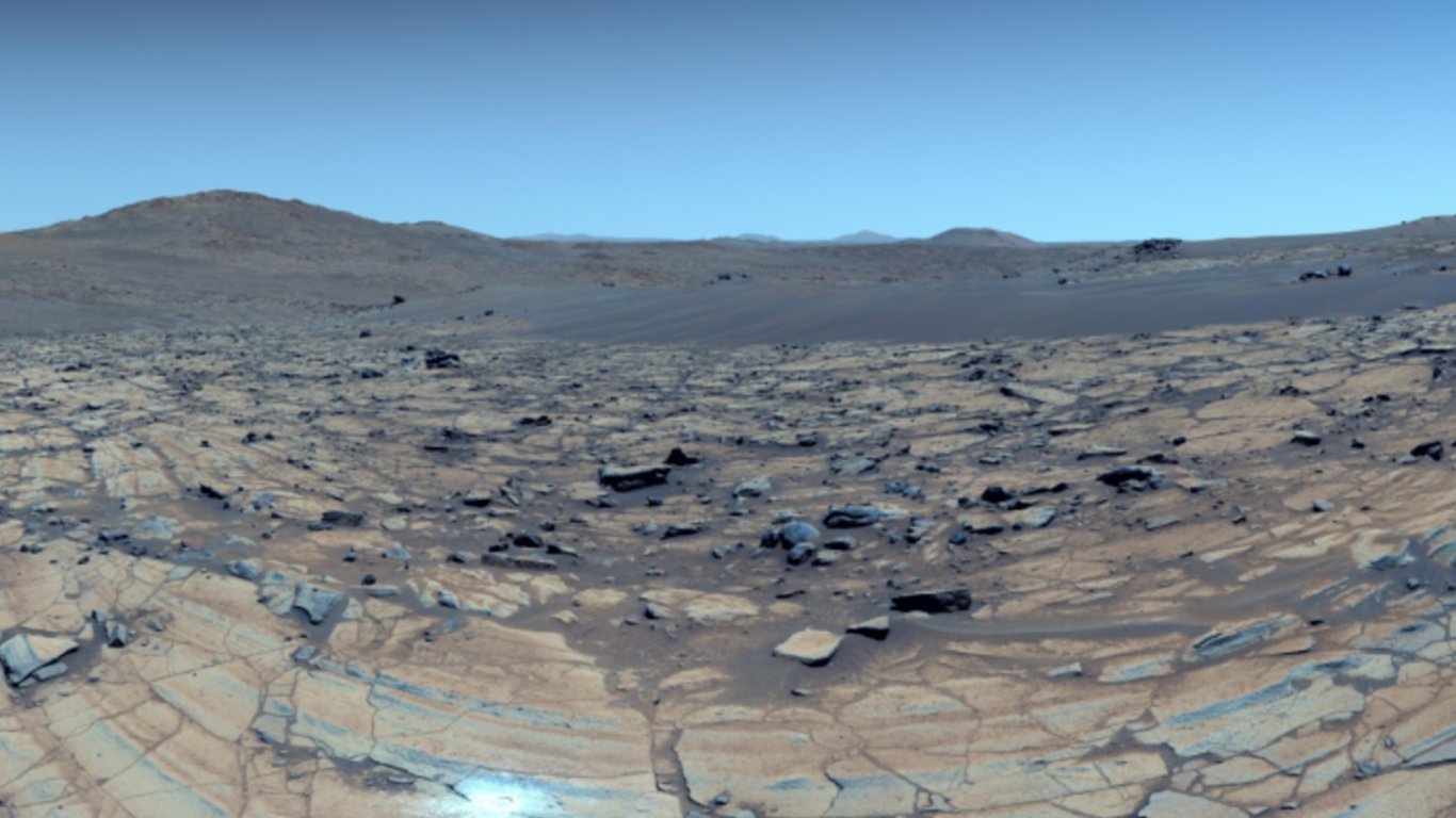 Как би изглеждал Марс под земно-синьо небе? НАСА дава отговора