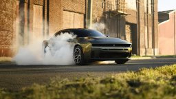 Новият Dodge Charger идва на американския пазар с бензинов двигател
