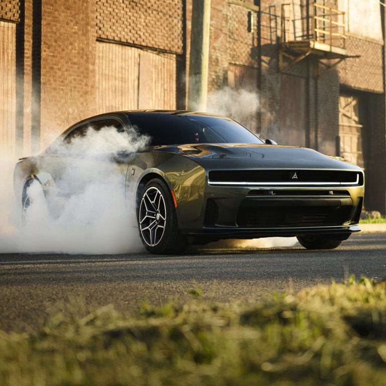 Новият Dodge Charger идва на американския пазар с бензинов двигател