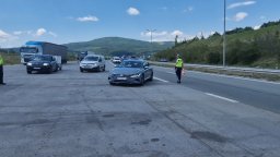 Старозагорец е засечен да шофира с 203 км/ч по магистрала "Струма"