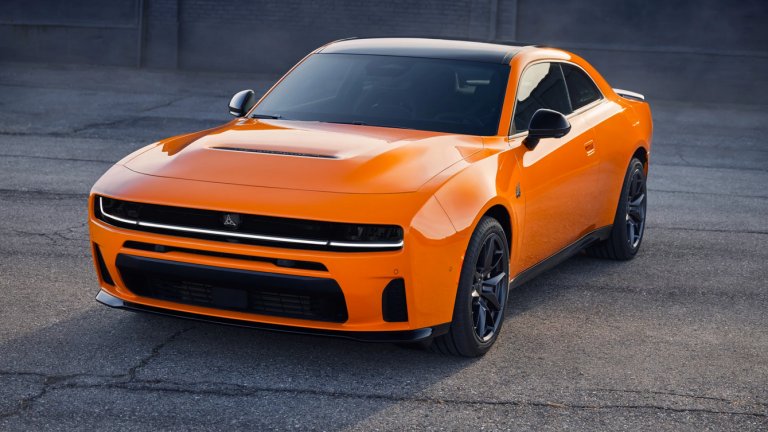 Слух: Dodge подготвя Charger Hellcat с V8 за 2028 г.