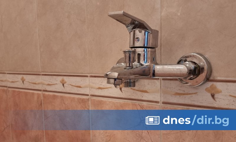 Голяма авария оставя без вода жителите на десет села в