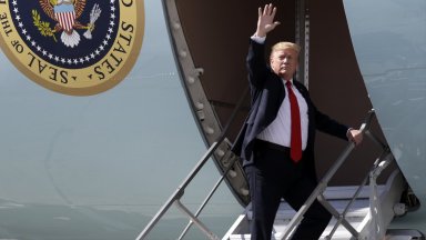 Доналд Тръмп възнамерява да остави Русия и Украйна да организират