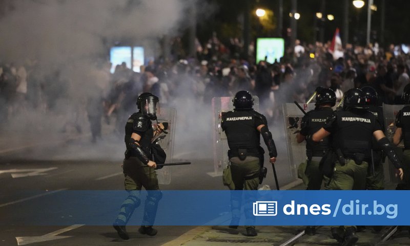 Протестите в Сърбия продължиха за поредна вечер в много градове