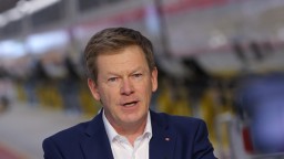 Уволниха шефа на германските железници заради масови закъснения на влаковете
