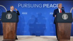 "Прогрес без сделка". Преговорите между Тръмп и Путин приключиха, разбраха се пак да се срещнат