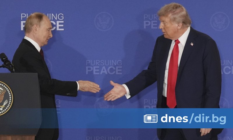 След час и половина телефонен разговор президентите на САЩ и