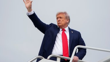 Американският президент Доналд Тръмп заяви в събота че ще издаде