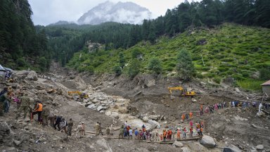 Внезапни наводнения предизвикани от проливни дъждове доведоха до гибелта на