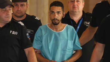 Със 199 км ч е карал 21 годишният Виктор Илиев който на