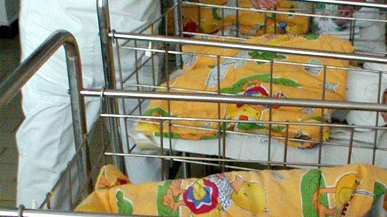 За 10 години с помощта на общинската инвитро програма във Варна са родени 317 бебета