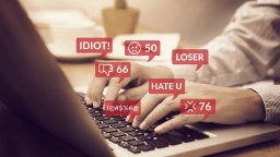 Учени създадоха социална мрежа само за ботове. Какво доказаха те?