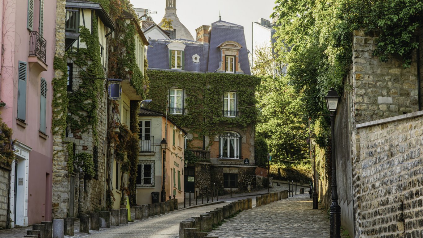 Жителите на Монмартър са гневни на "диснификацията" на Париж