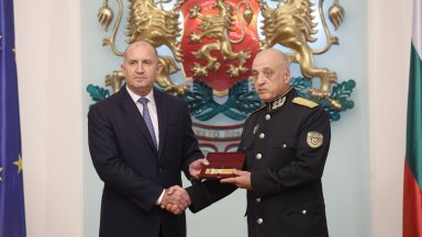 Президентът Румен Радев скорострелно преназначи досегашния шеф на НСО на